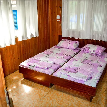 Albatross Retro Summer Campsite Varna